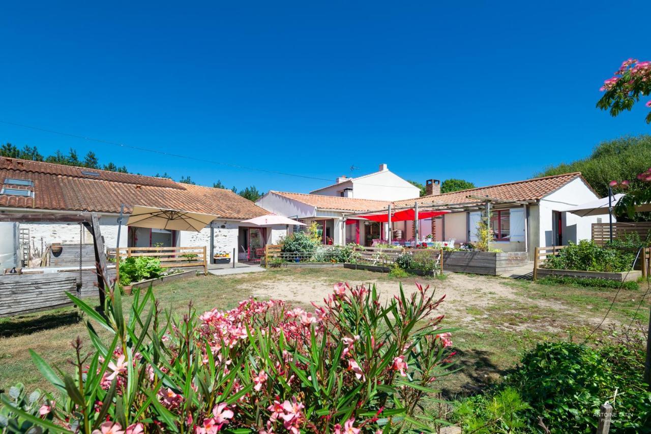 La Chevrerie Bed & Breakfast Vaire Exterior photo